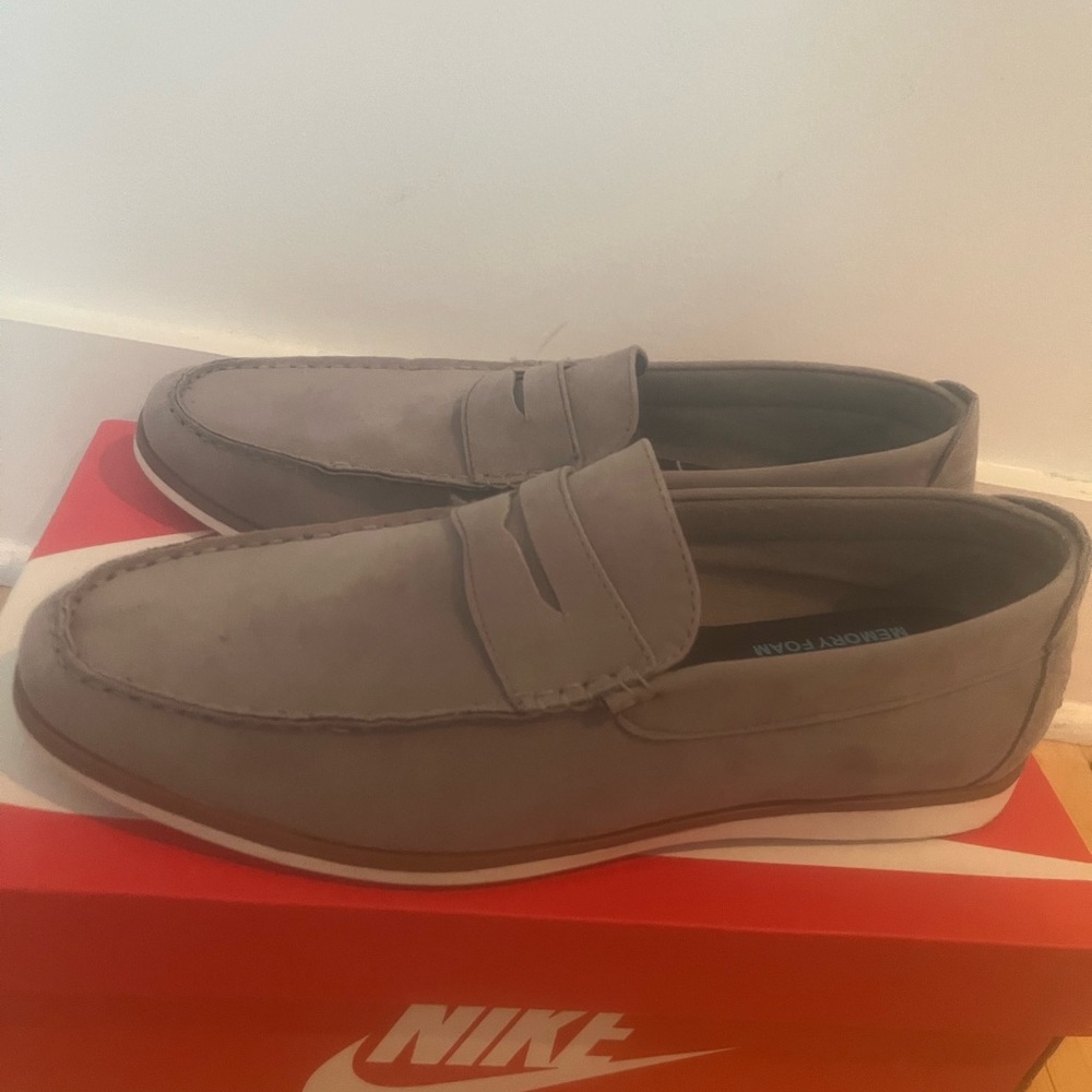 Joseph Abboud Gray Loafers Slip-Ons